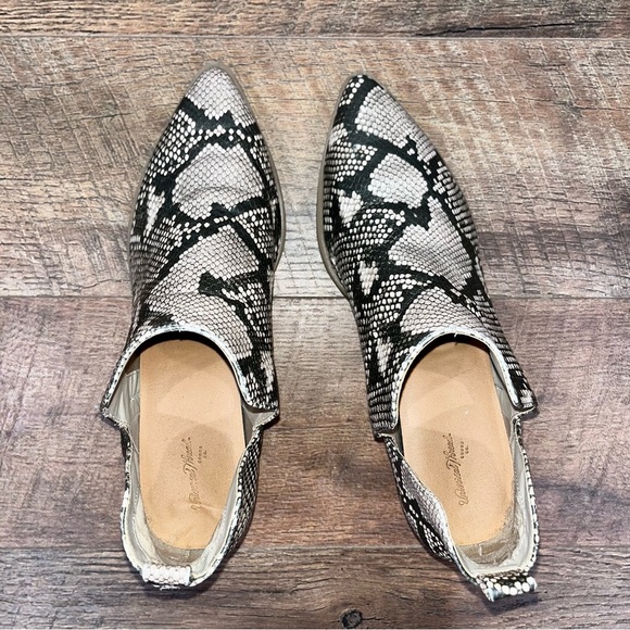 Universal Thread Faux Snakeskin Heeled Booties - Picture 10 of 11